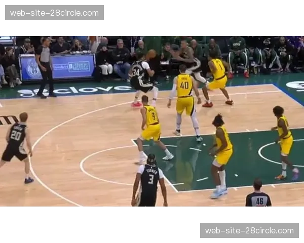 雄鹿字母哥31+14+8展现全面性，转换进攻效率压制步行者防守